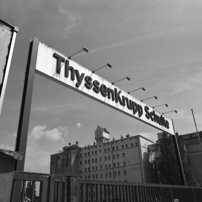 Einfahrt ThyssenKrupp