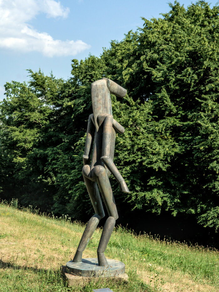 Skulptur Rossfrau im Skulpturengarten